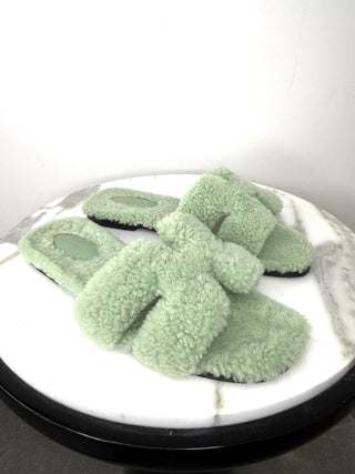 Hermes’ Mint Green Shearling Orans Very Good Conditon