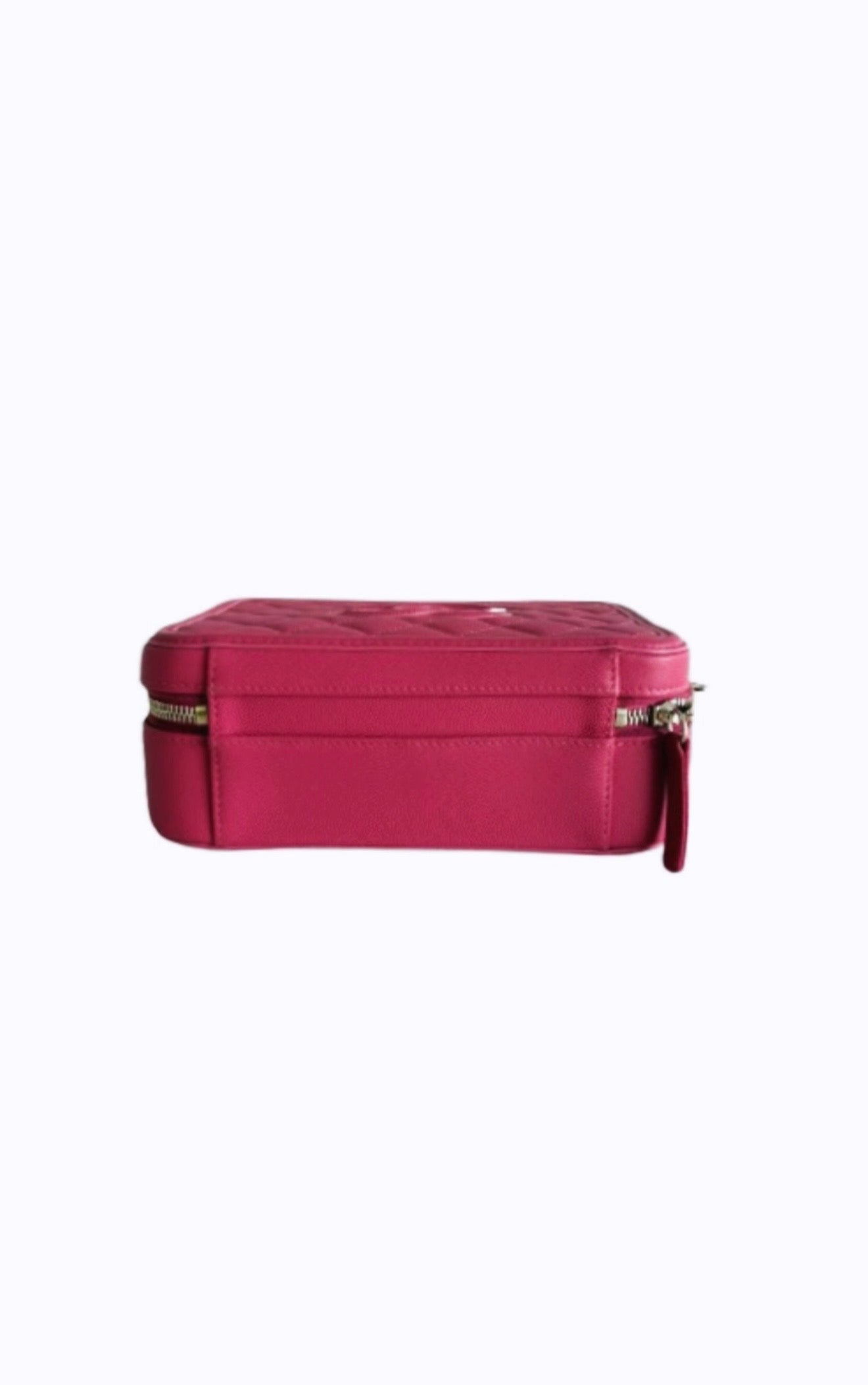Chanel Pink Quilted Medium Filigree Vanity Case Excellent Condition