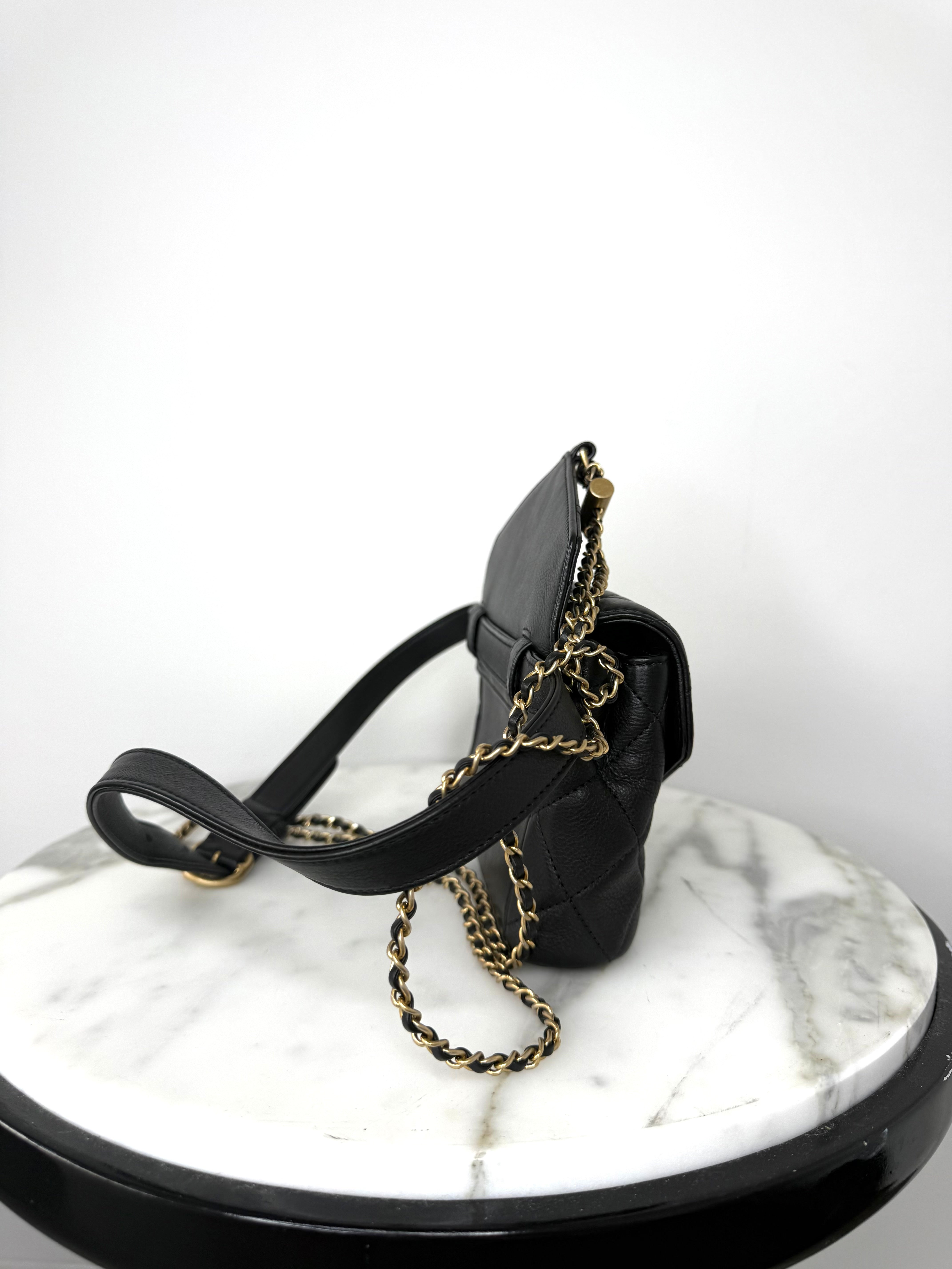 Chanel Black Quilted Calfskin Carry w Chic Flap Waist Bag w Gold Chain Like New Condition