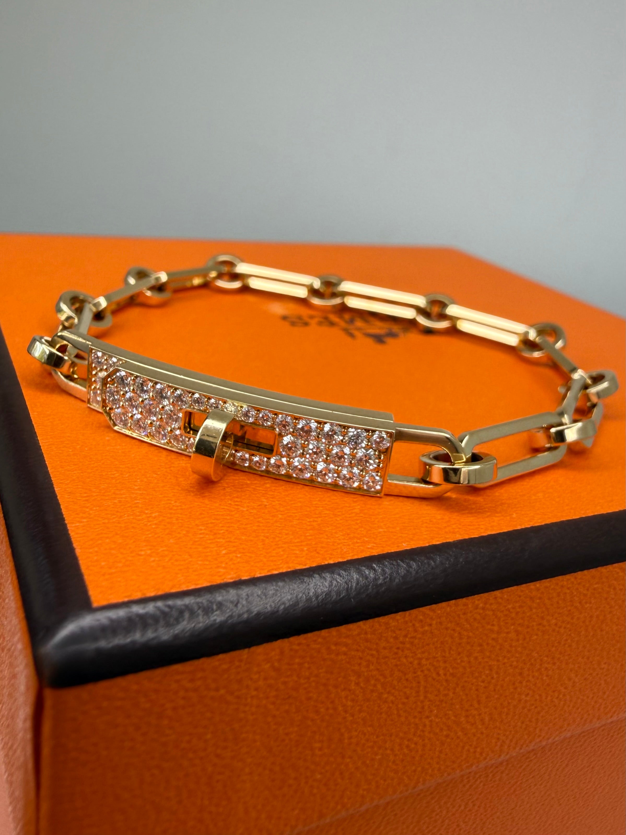 Hermes’ Kelly Chaine Bracelet Diamond Pave 18k Yellow Gold