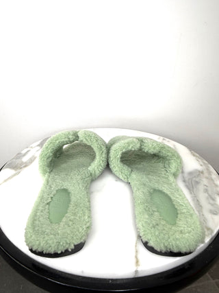 Hermes’ Mint Green Shearling Orans Very Good Conditon