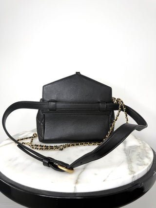 Chanel Black Quilted Calfskin Carry w Chic Flap Waist Bag w Gold Chain Like New Condition