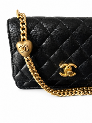 RARE Black Heart Crush Wallet On Chain Excellent Condition