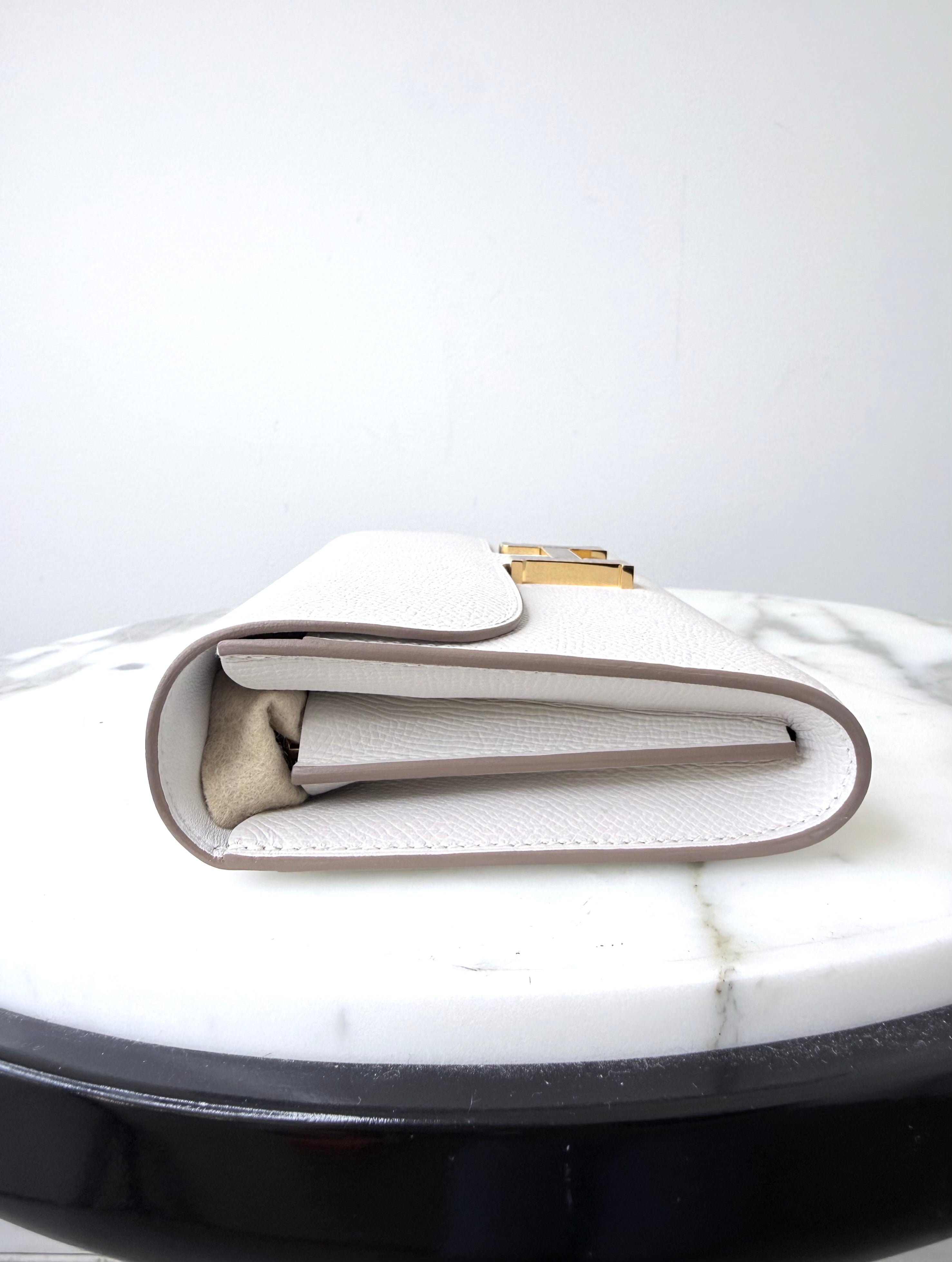 Pale Gris Constance To Go Wallet w Strap BRAND NEW