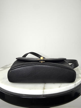Chanel Black Quilted Calfskin Carry w Chic Flap Waist Bag w Gold Chain Like New Condition